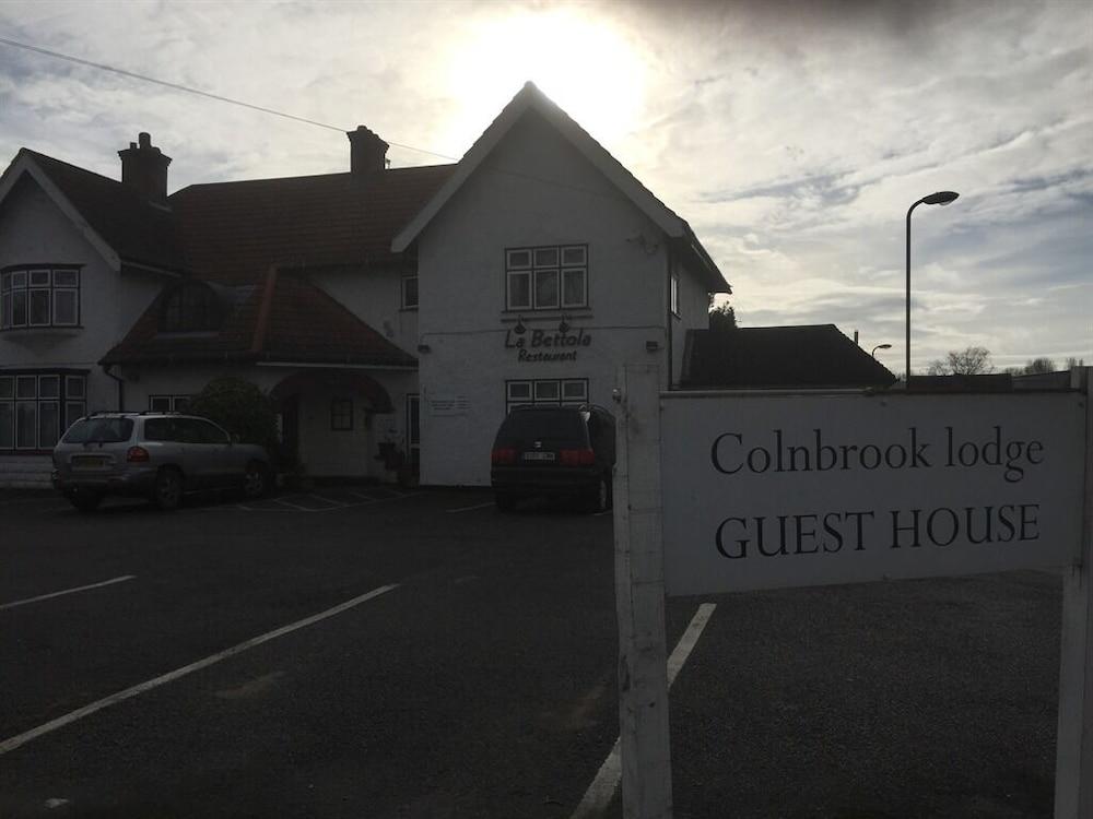 Colnbrook Guest house