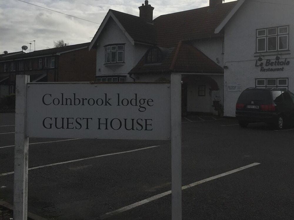 Colnbrook Guest house 3*