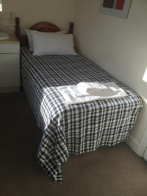 Guest house Colnbrook Slough