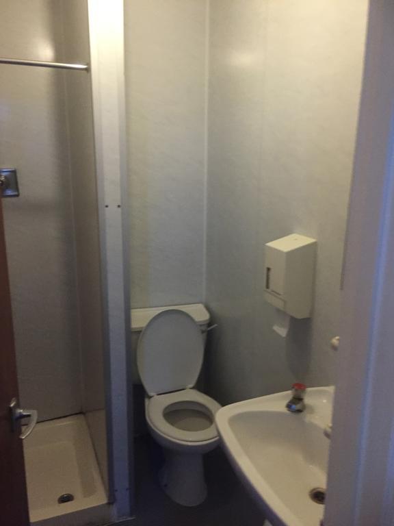 Guest house Colnbrook 3*