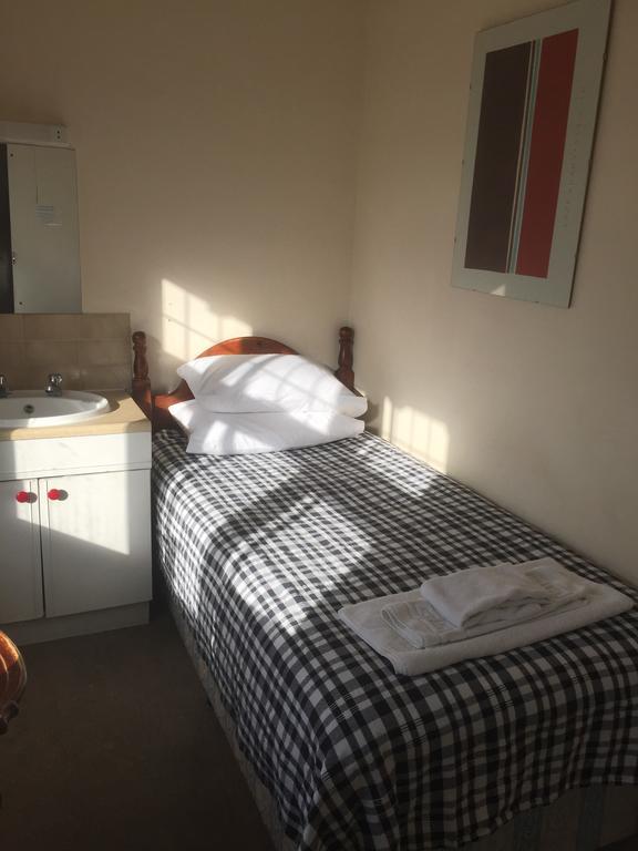Guest house Colnbrook
