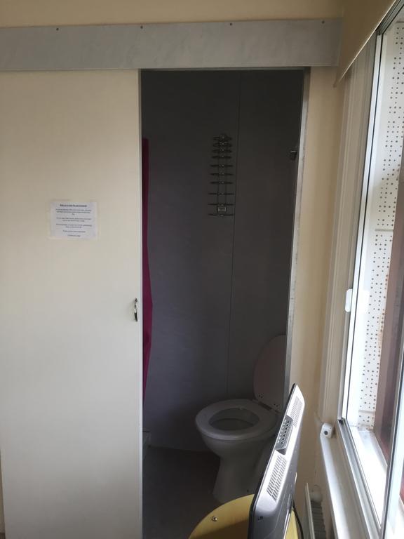 Guest house Colnbrook 3*