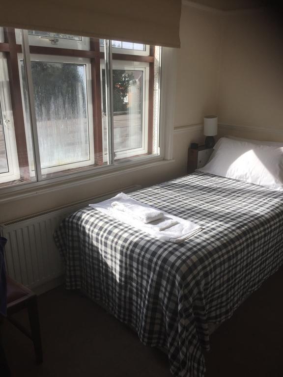 Guest house Colnbrook 3*